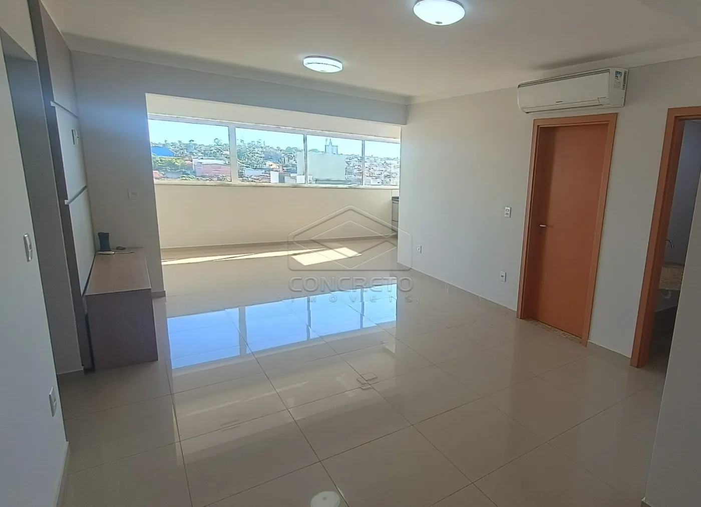 Alugar Apartamento / Padr&atilde;o em Len&ccedil;&oacute;is Paulista R$ 4.500,00 - Foto 1