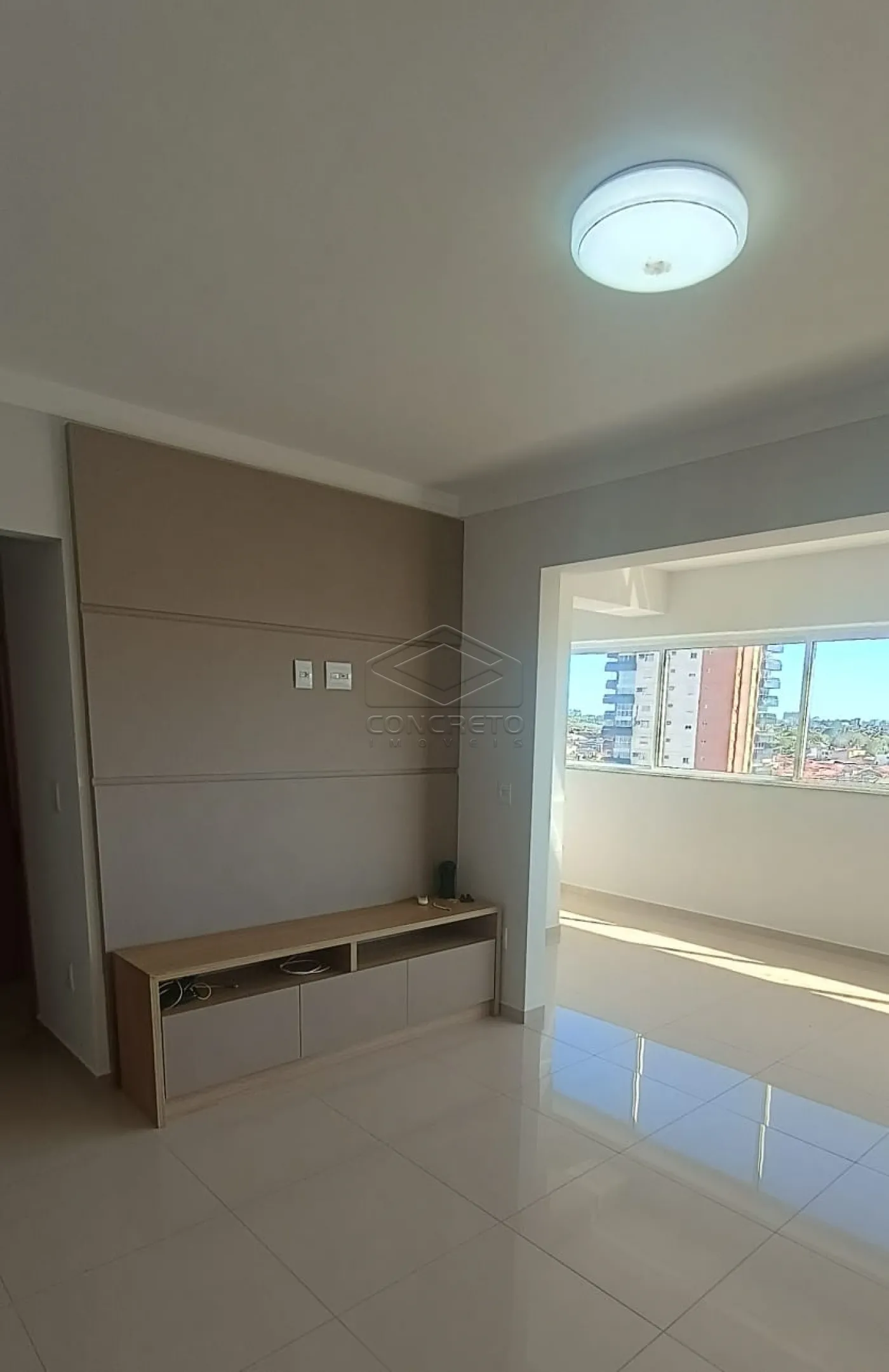 Alugar Apartamento / Padr&atilde;o em Len&ccedil;&oacute;is Paulista R$ 4.500,00 - Foto 2