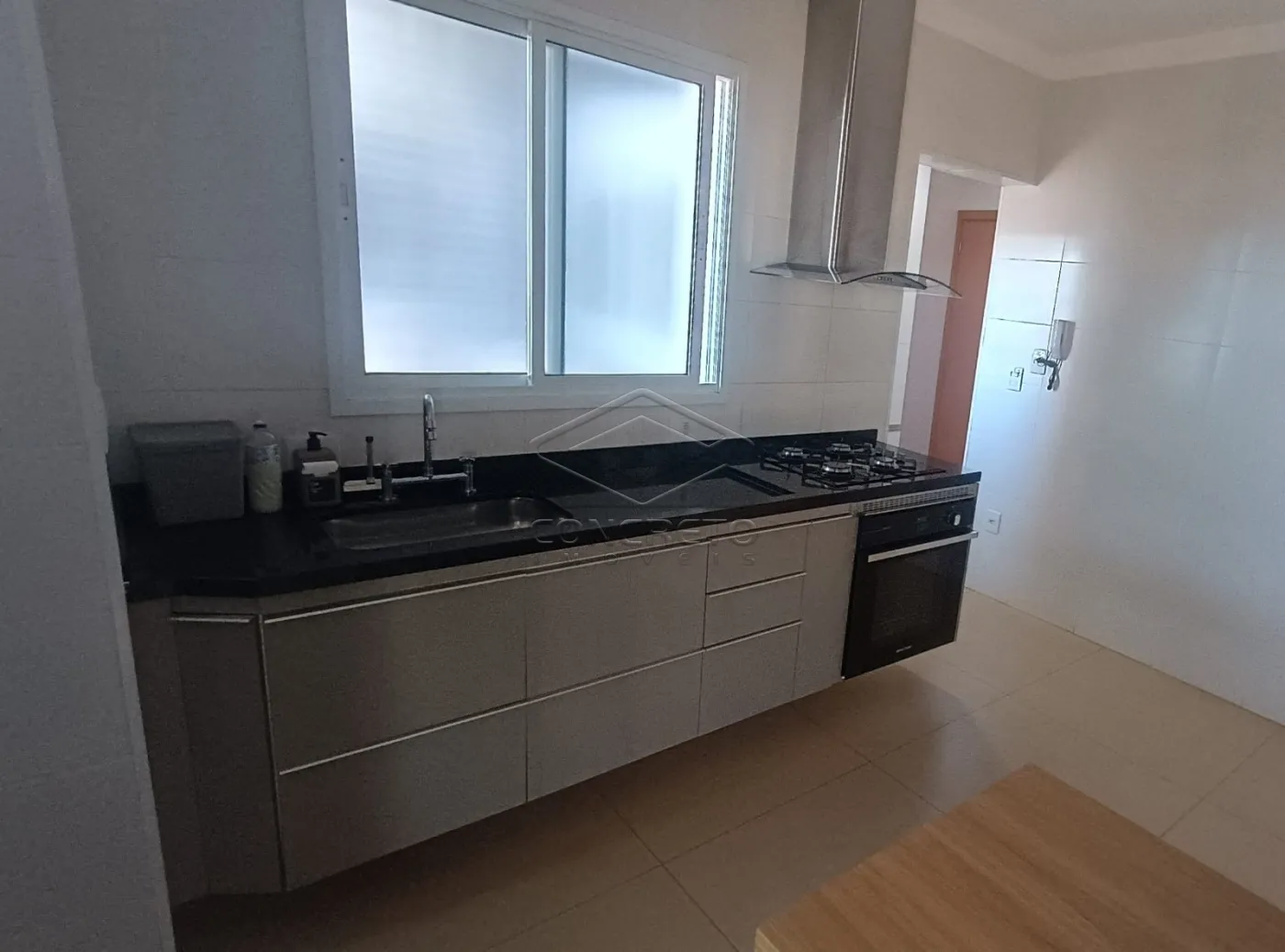 Alugar Apartamento / Padr&atilde;o em Len&ccedil;&oacute;is Paulista R$ 4.500,00 - Foto 3