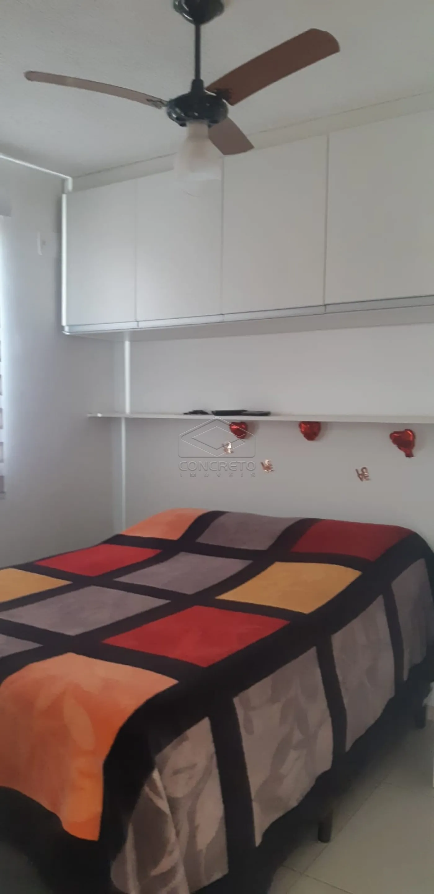 Comprar Apartamento / Padr&atilde;o em Botucatu R$ 215.000,00 - Foto 9
