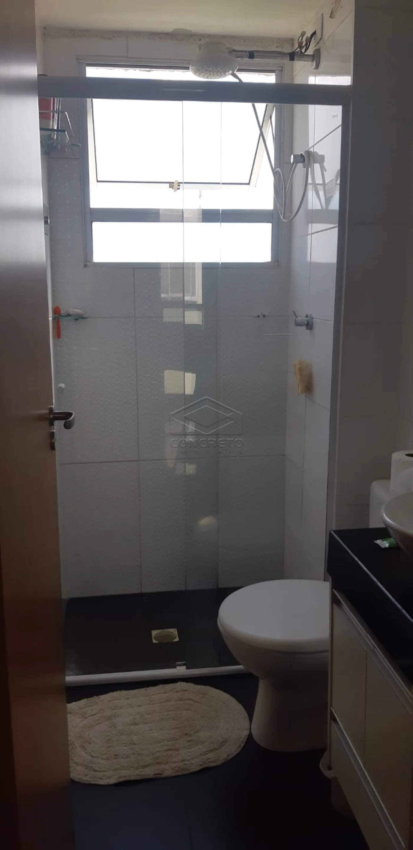 Comprar Apartamento / Padr&atilde;o em Botucatu R$ 215.000,00 - Foto 12