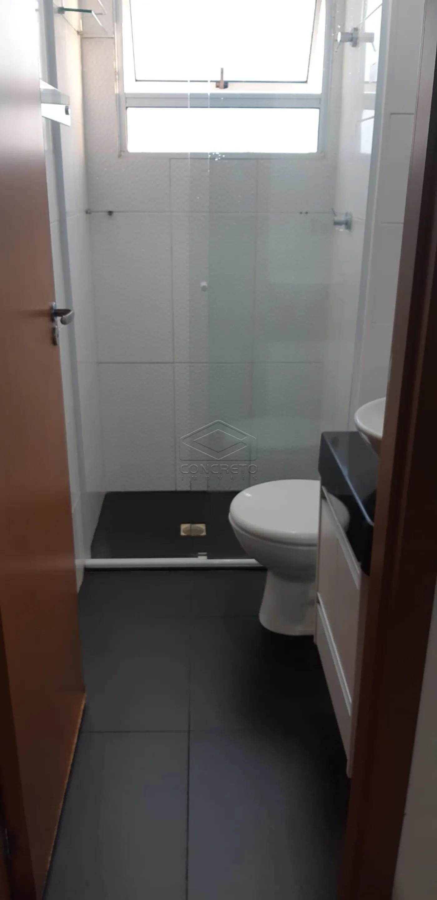 Comprar Apartamento / Padr&atilde;o em Botucatu R$ 215.000,00 - Foto 13