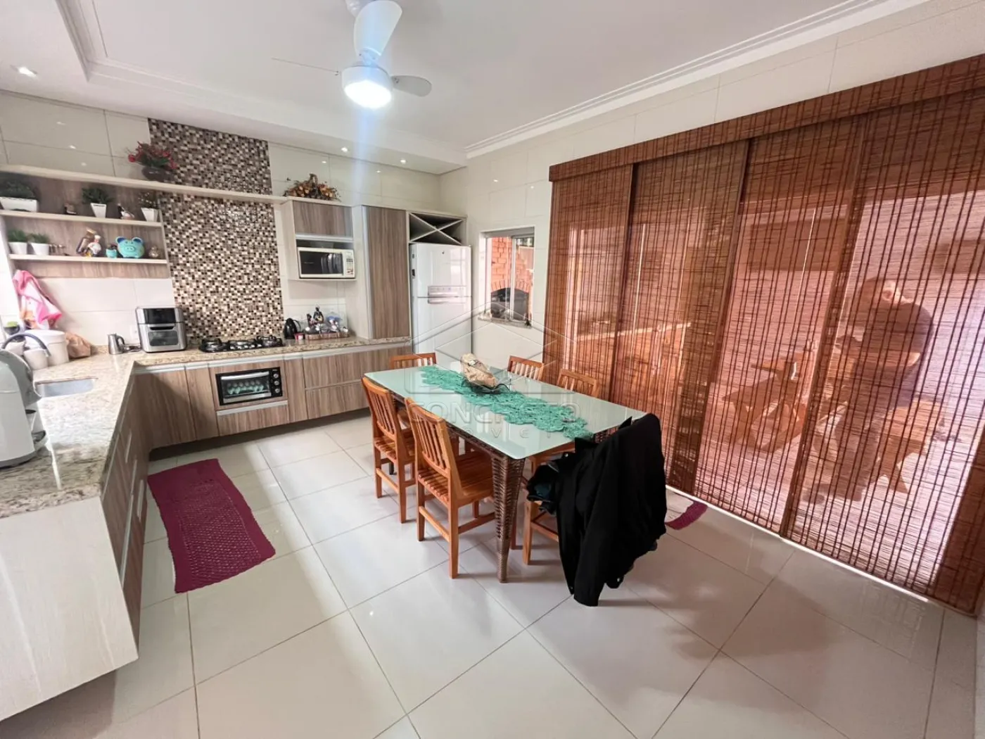 Comprar Casa / Padr&atilde;o em Len&ccedil;&oacute;is Paulista R$ 670.000,00 - Foto 6