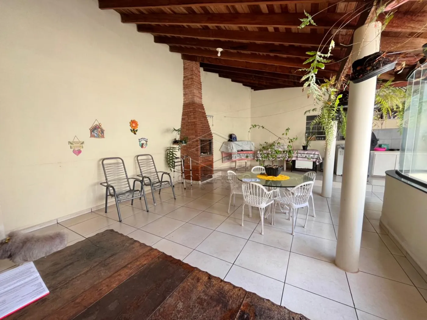 Comprar Casa / Padr&atilde;o em Len&ccedil;&oacute;is Paulista R$ 410.000,00 - Foto 1