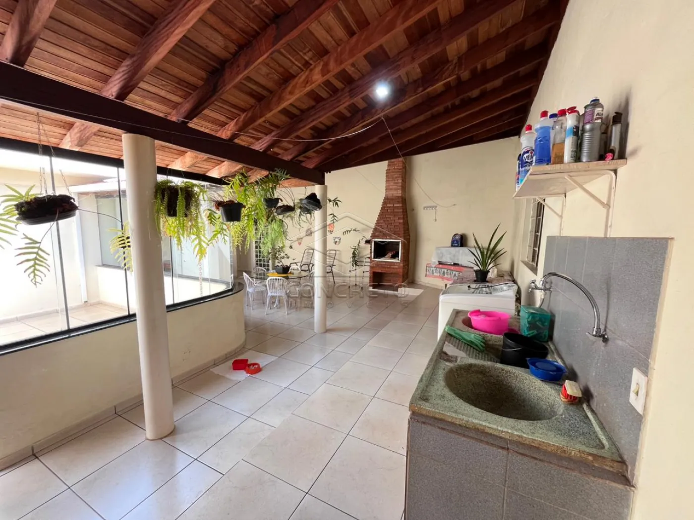 Comprar Casa / Padr&atilde;o em Len&ccedil;&oacute;is Paulista R$ 410.000,00 - Foto 2