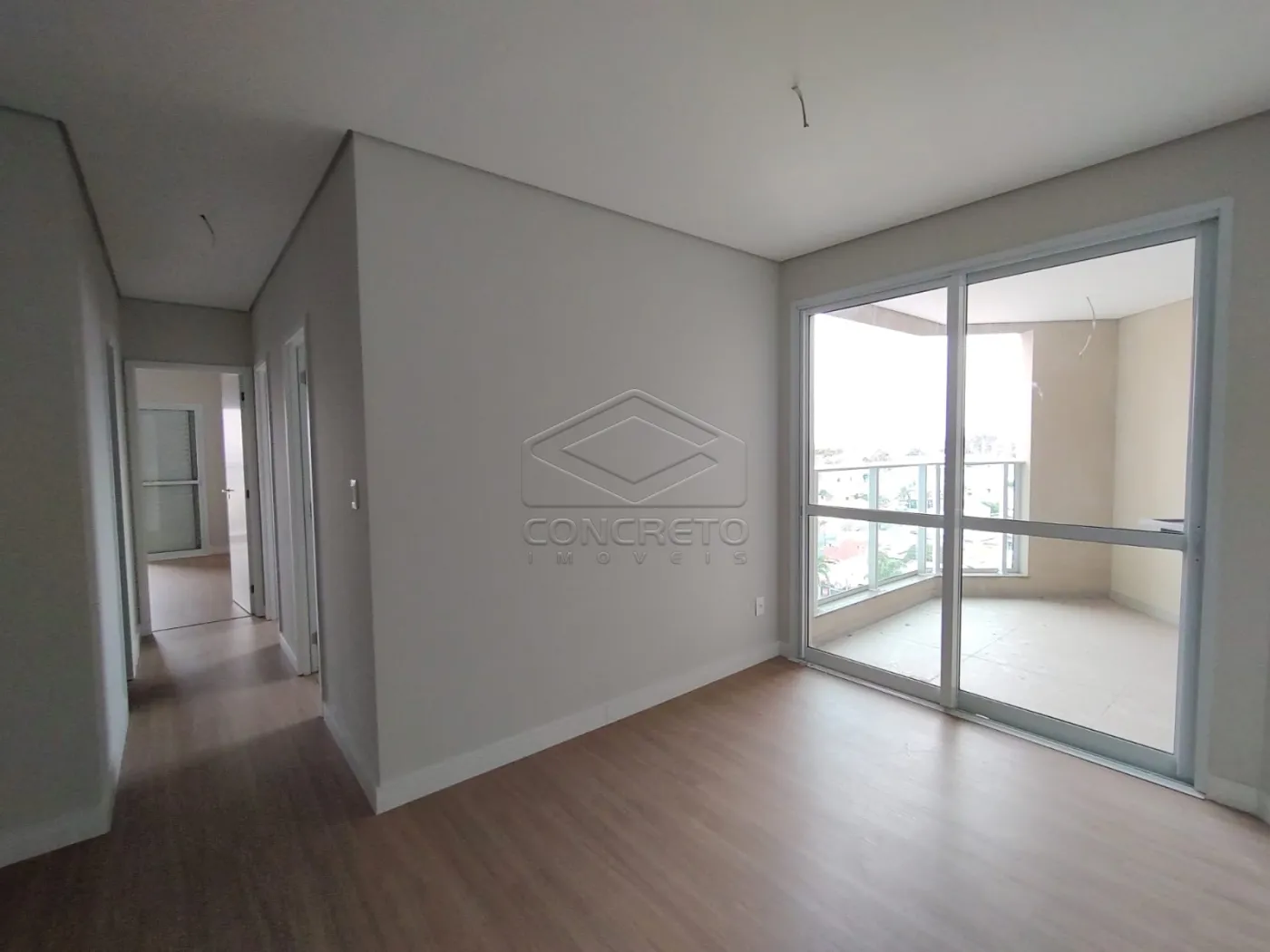 Alugar Apartamento / Padr&atilde;o em Len&ccedil;&oacute;is Paulista R$ 3.000,00 - Foto 3