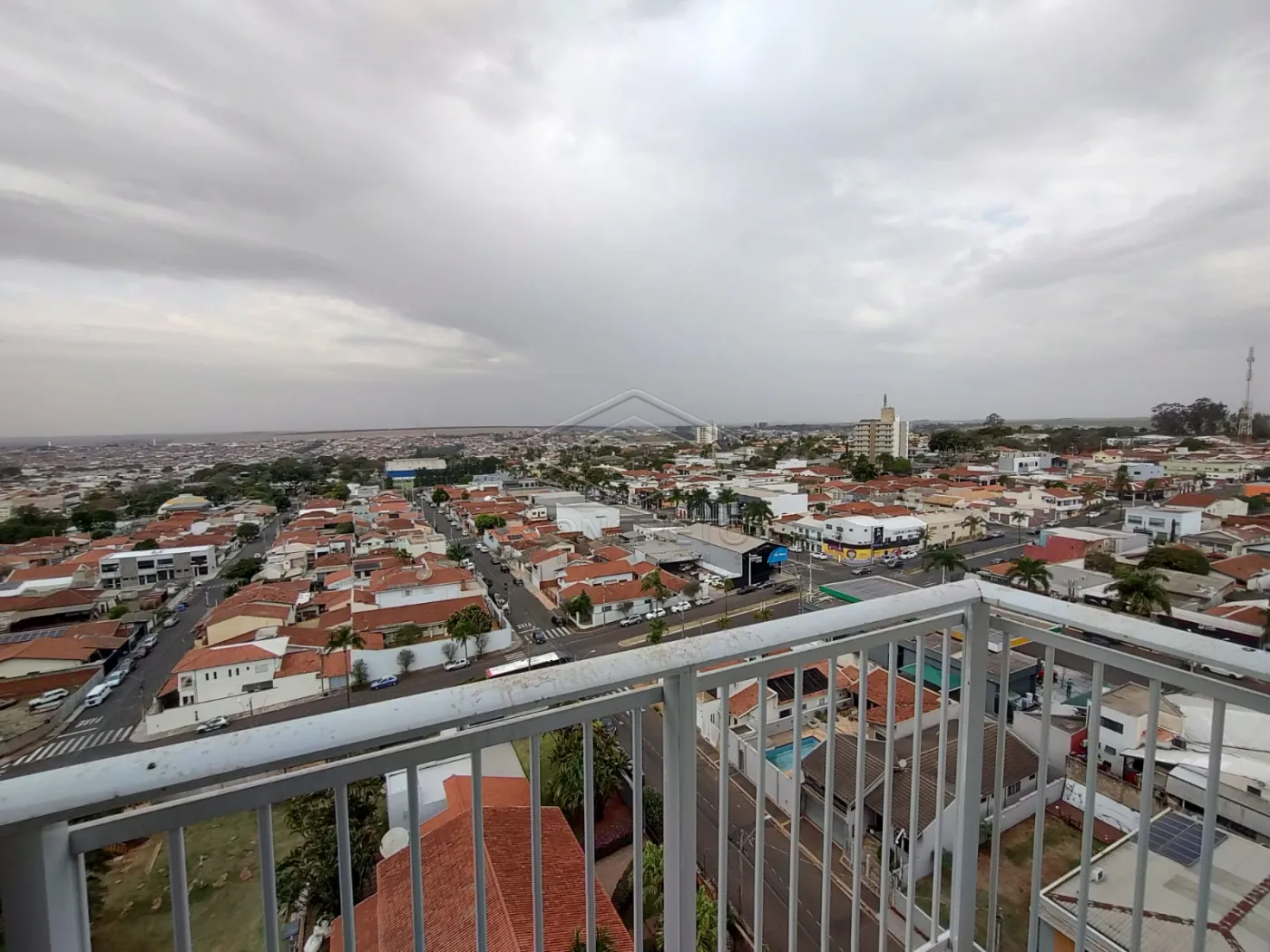 Alugar Apartamento / Padr&atilde;o em Len&ccedil;&oacute;is Paulista R$ 3.000,00 - Foto 11