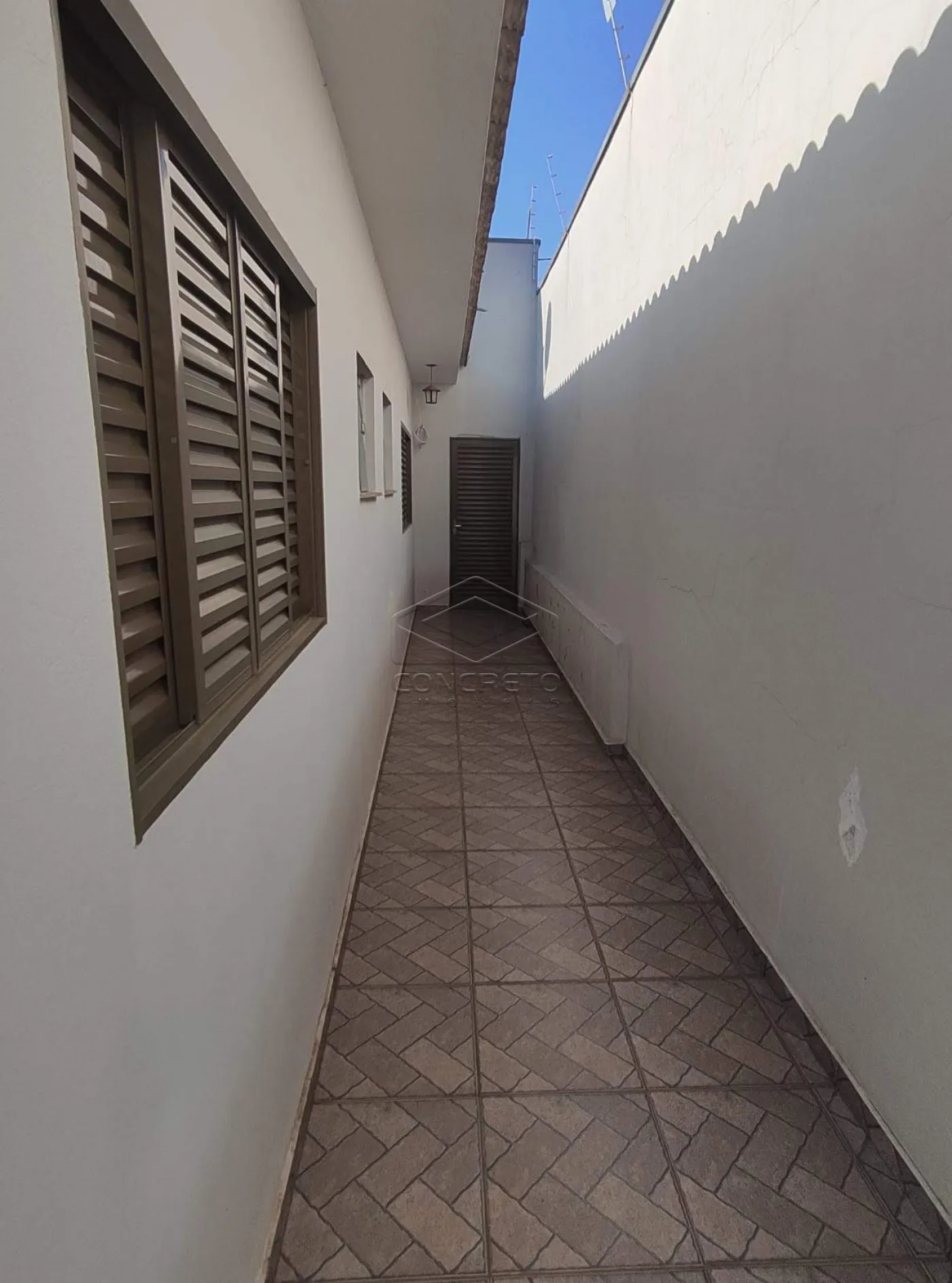 Alugar Casa / Padr&atilde;o em Len&ccedil;&oacute;is Paulista R$ 2.500,00 - Foto 9