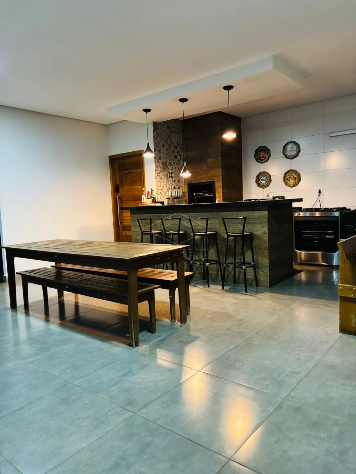 Comprar Casa / Padr&atilde;o em Len&ccedil;&oacute;is Paulista R$ 670.000,00 - Foto 1