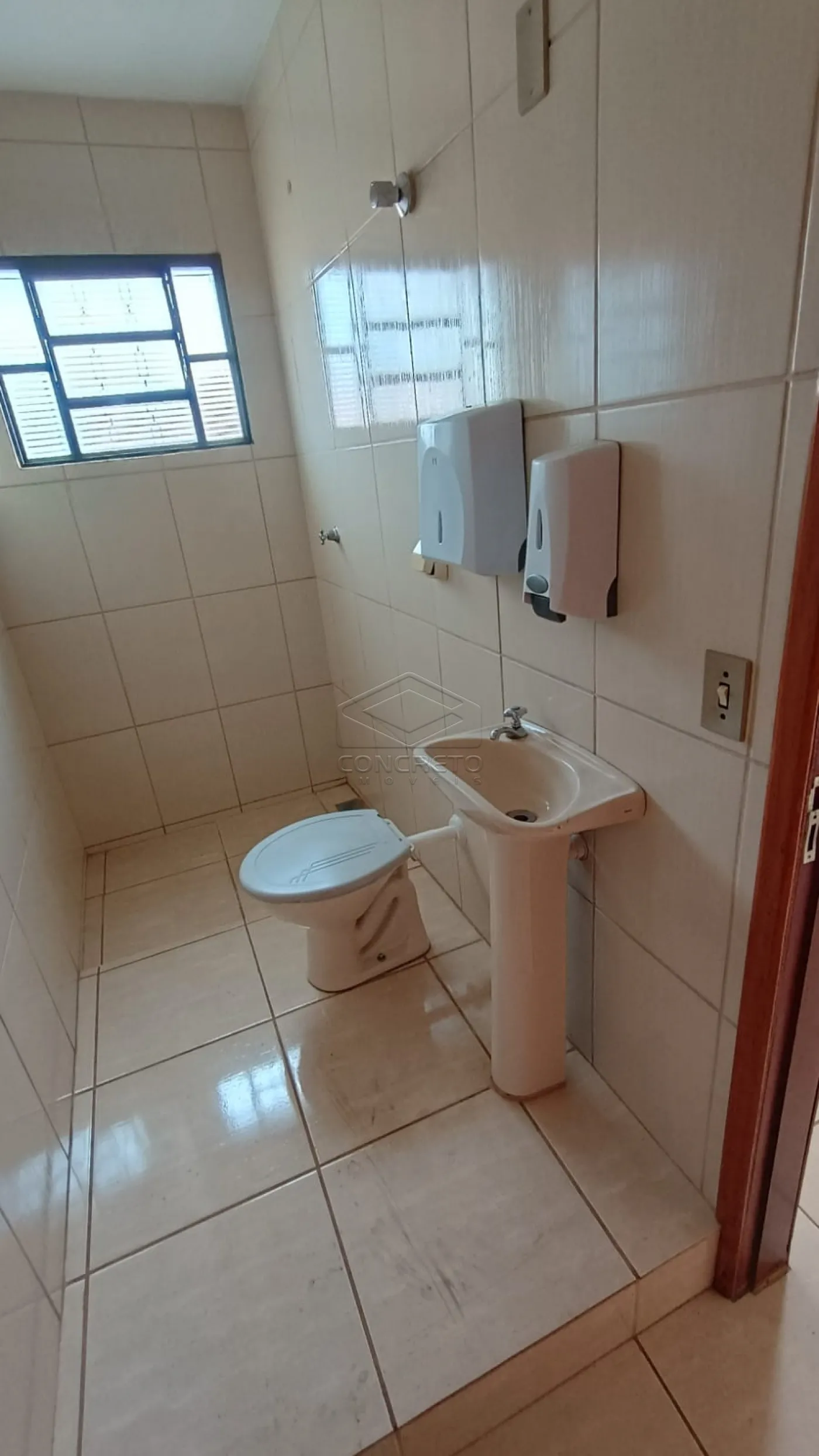 Alugar Comercial / Galp&atilde;o em Len&ccedil;&oacute;is Paulista R$ 3.500,00 - Foto 3