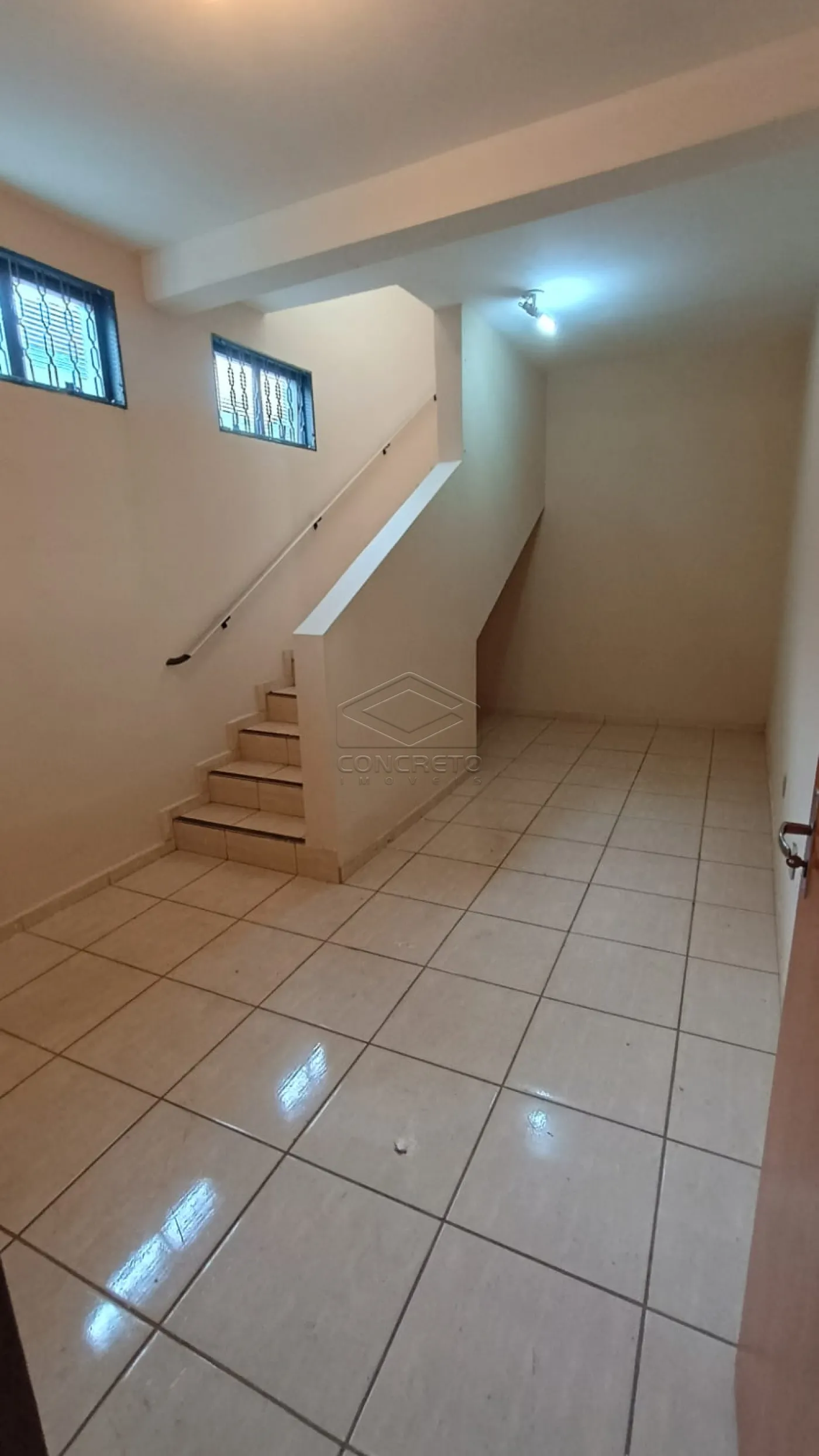 Alugar Comercial / Galp&atilde;o em Len&ccedil;&oacute;is Paulista R$ 3.500,00 - Foto 4