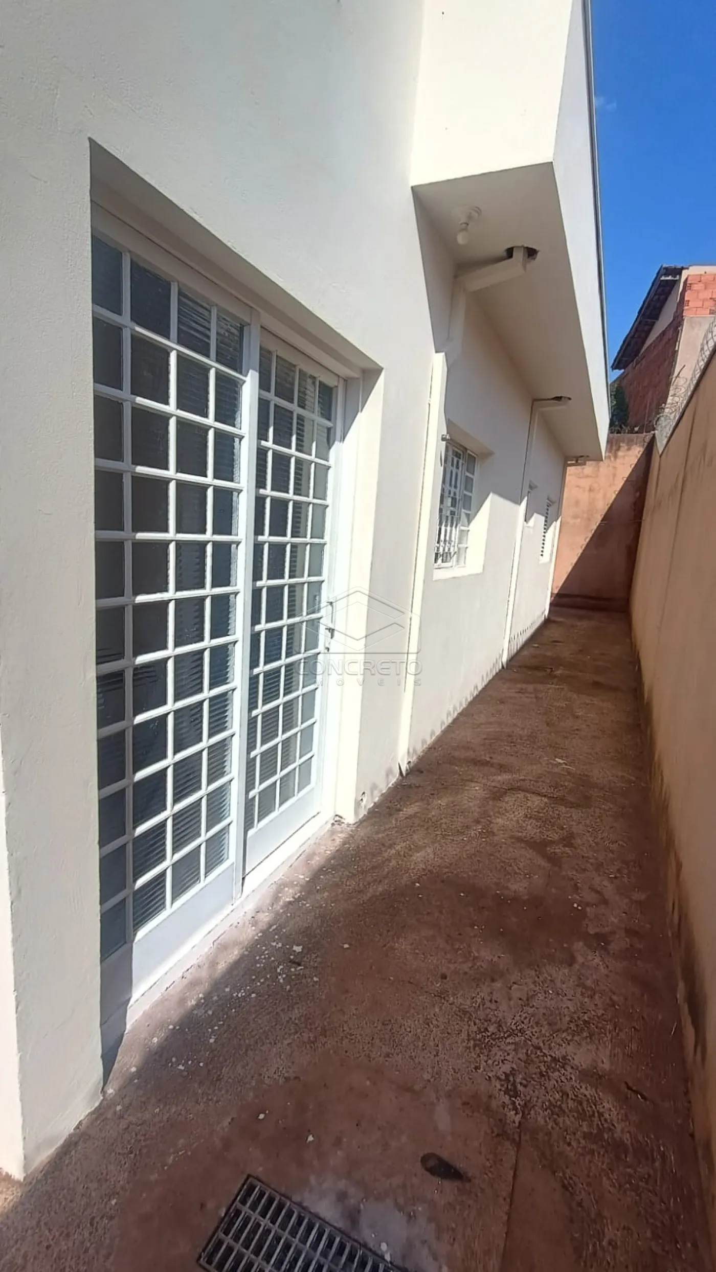 Alugar Casa / Resid&ecirc;ncia em Len&ccedil;&oacute;is Paulista R$ 1.850,00 - Foto 2