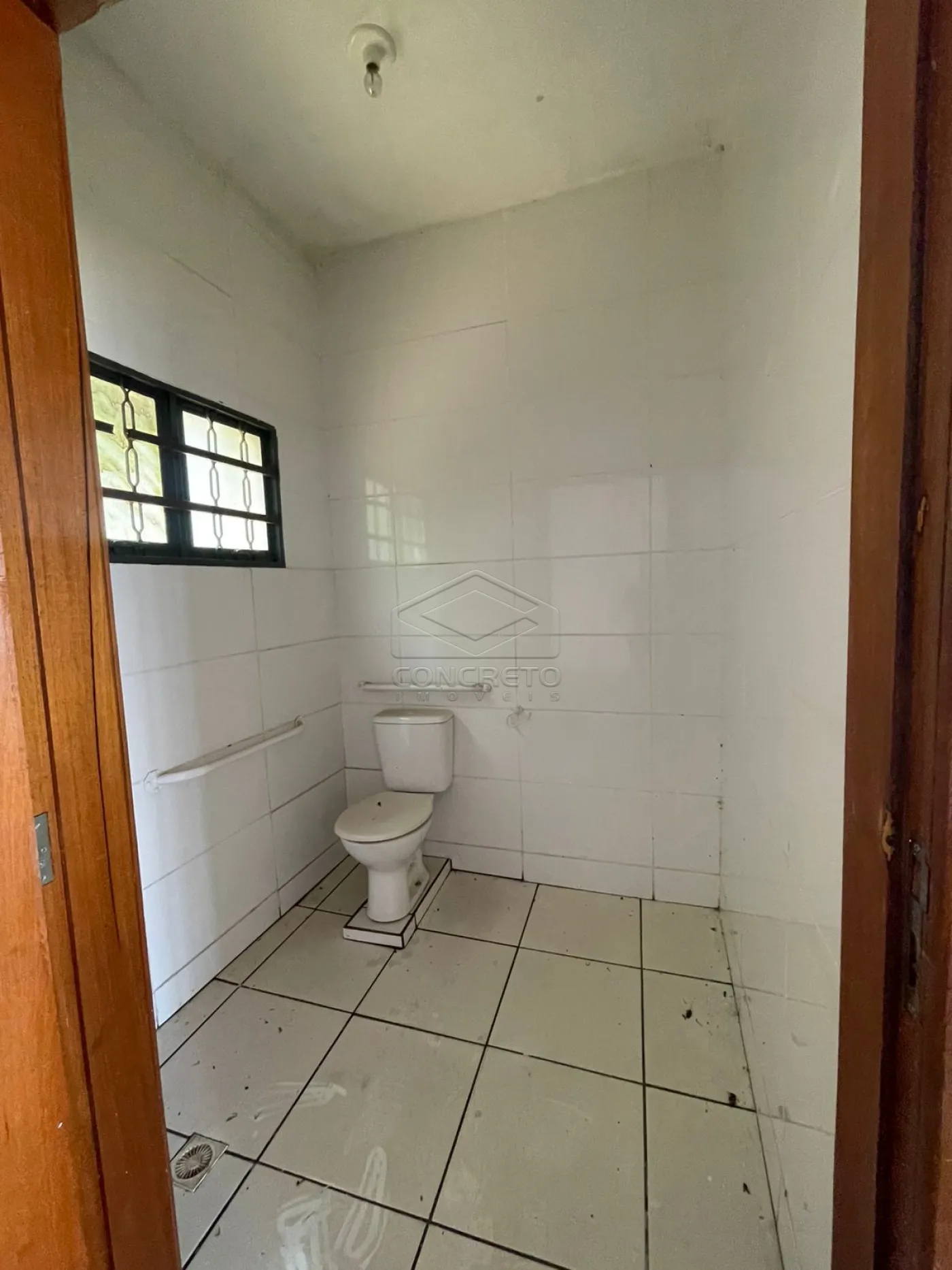 Alugar Comercial / Loja em Len&ccedil;&oacute;is Paulista R$ 1.100,00 - Foto 4