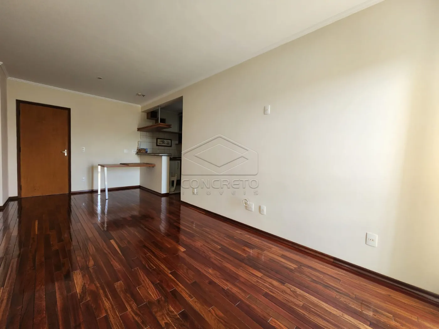 Alugar Apartamento / Padr&atilde;o em Ja&uacute; R$ 1.700,00 - Foto 2