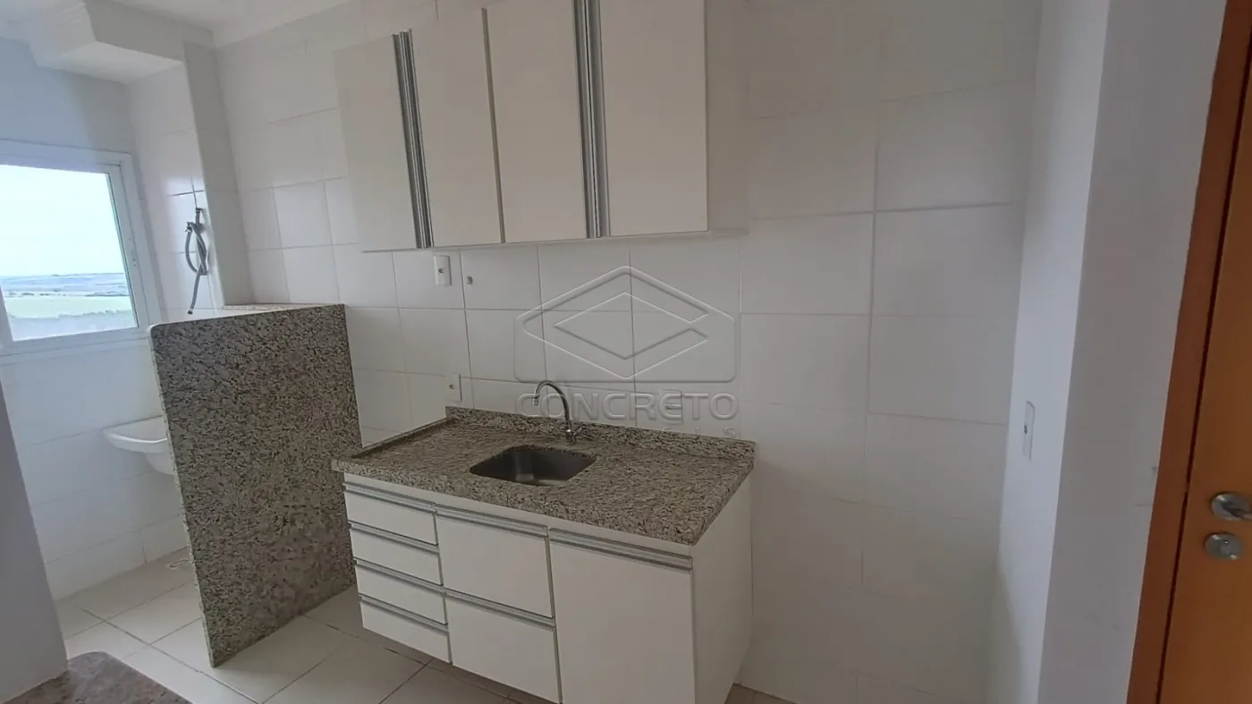 Alugar Apartamento / Padr&atilde;o em Len&ccedil;&oacute;is Paulista R$ 2.200,00 - Foto 2