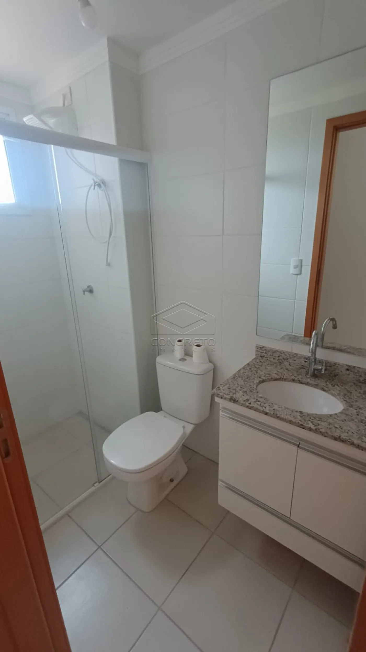 Alugar Apartamento / Padr&atilde;o em Len&ccedil;&oacute;is Paulista R$ 2.200,00 - Foto 4