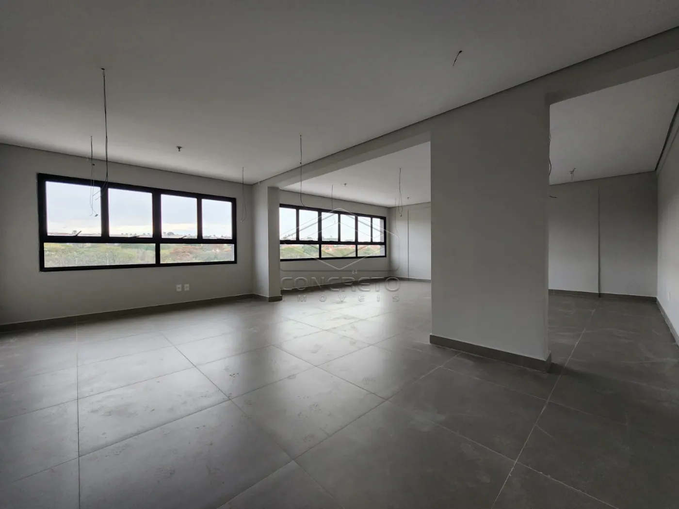 Alugar Comercial / Sala em Ja&uacute; R$ 4.000,00 - Foto 2