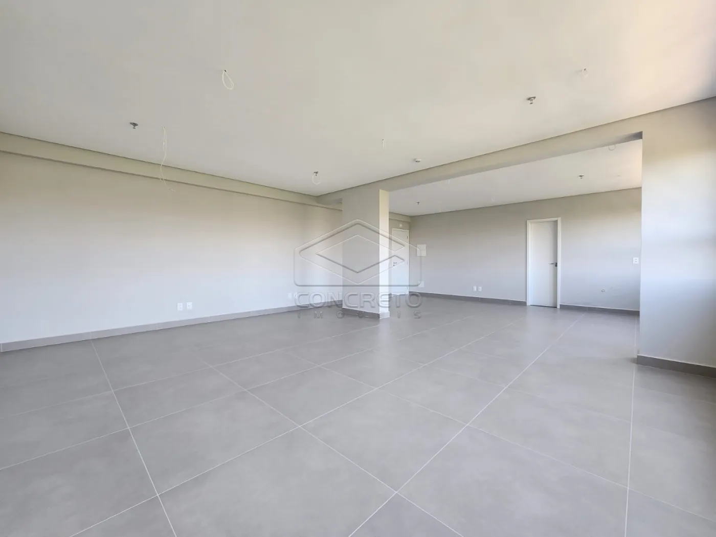 Alugar Comercial / Sala em Ja&uacute; R$ 3.500,00 - Foto 5