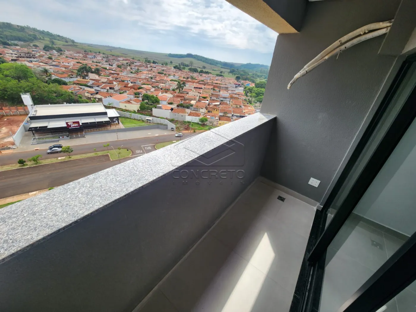 Alugar Comercial / Sala em Ja&uacute; R$ 3.000,00 - Foto 8