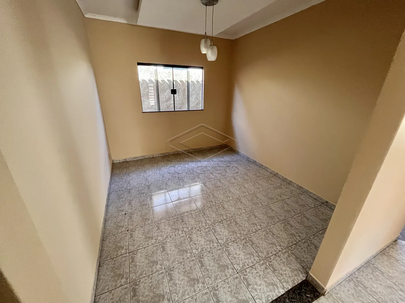 Alugar Casa / Padr&atilde;o em Len&ccedil;&oacute;is Paulista R$ 2.500,00 - Foto 3