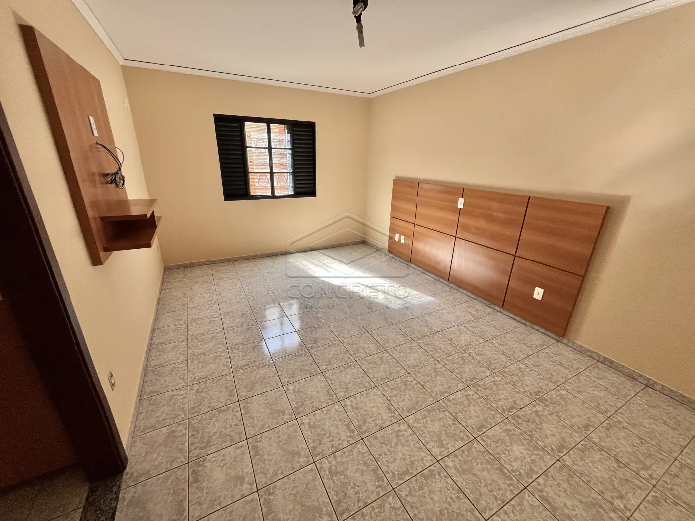 Alugar Casa / Padr&atilde;o em Len&ccedil;&oacute;is Paulista R$ 2.500,00 - Foto 8