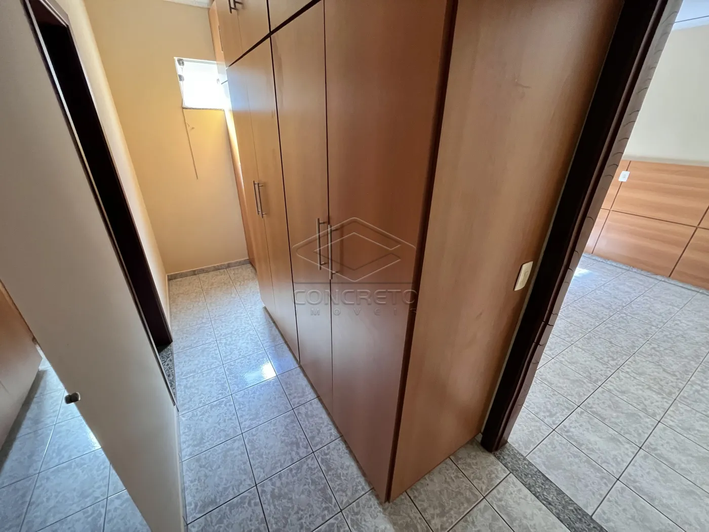 Alugar Casa / Padr&atilde;o em Len&ccedil;&oacute;is Paulista R$ 2.500,00 - Foto 9