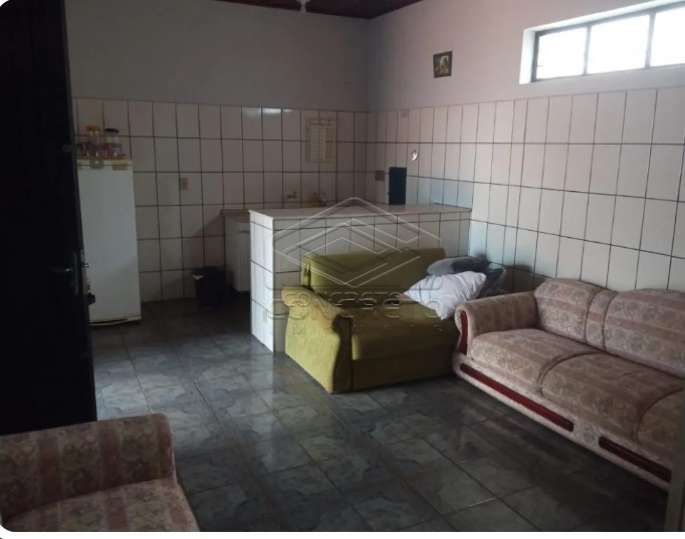 Alugar Casa / Padr&atilde;o em Len&ccedil;&oacute;is Paulista R$ 1.400,00 - Foto 3