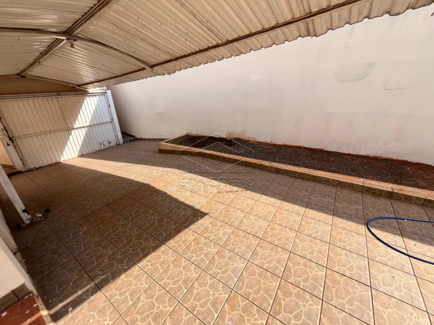 Alugar Casa / Padr&atilde;o em Len&ccedil;&oacute;is Paulista R$ 3.300,00 - Foto 4