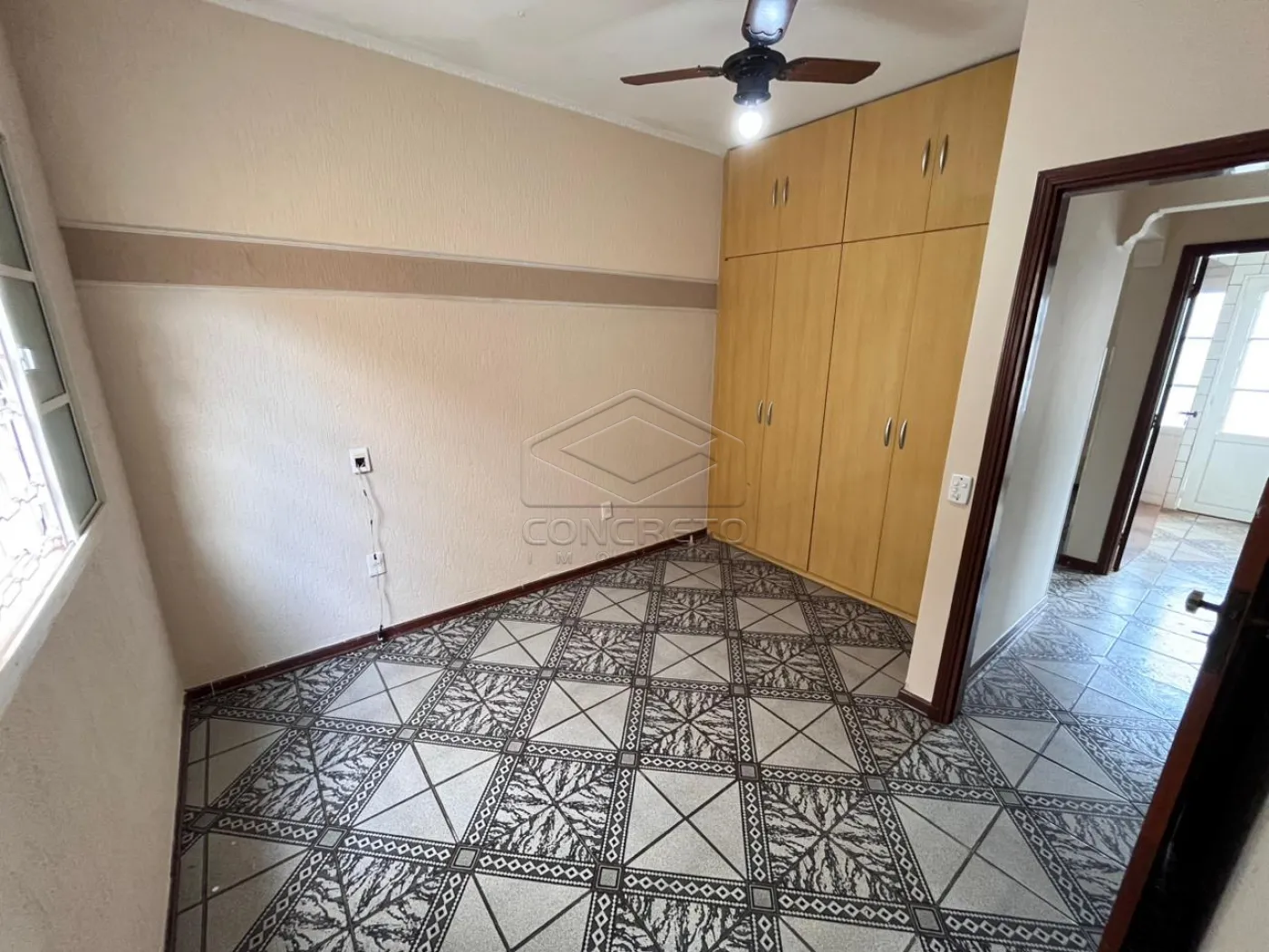 Alugar Casa / Padr&atilde;o em Len&ccedil;&oacute;is Paulista R$ 3.300,00 - Foto 8
