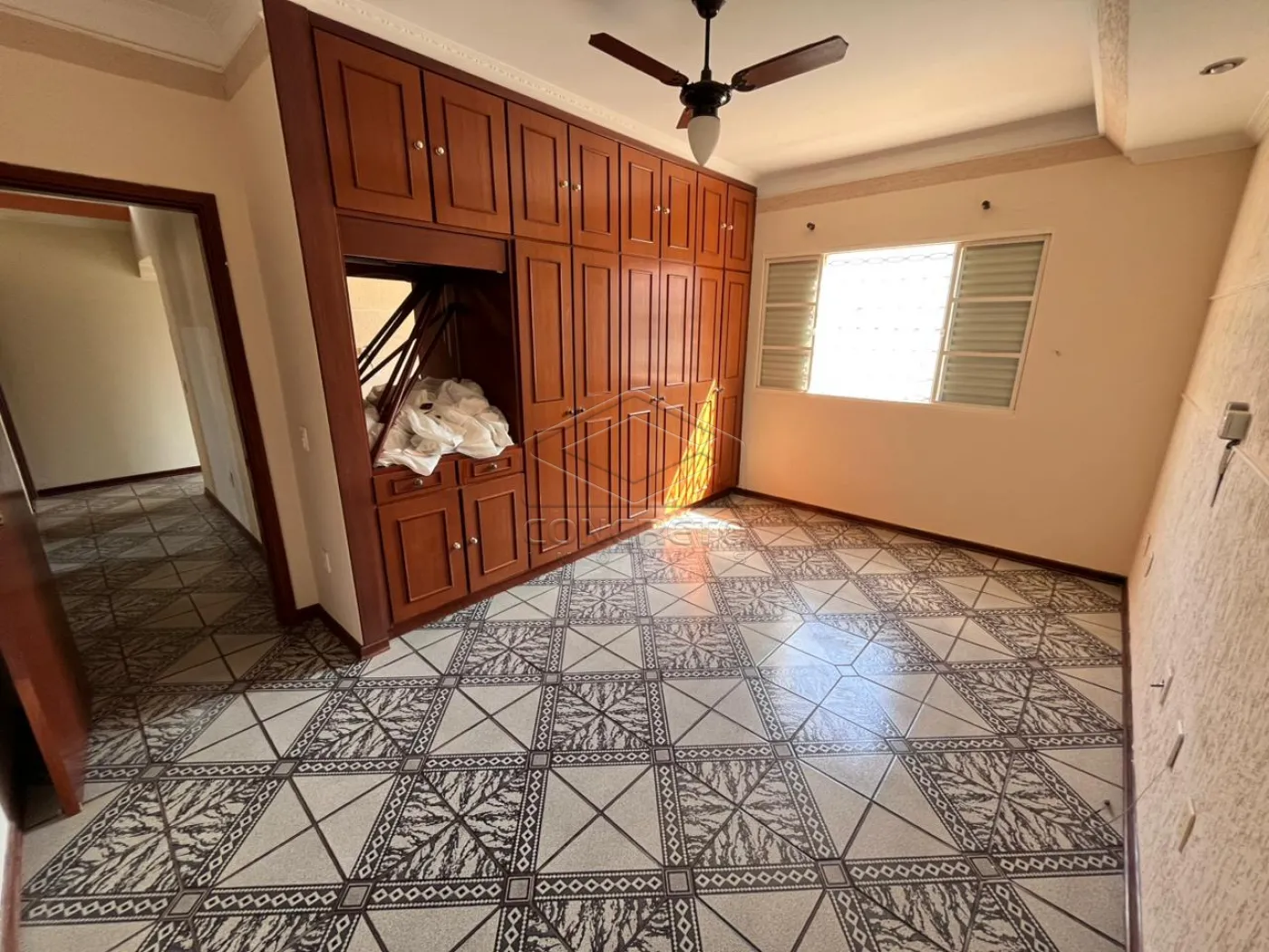 Alugar Casa / Padr&atilde;o em Len&ccedil;&oacute;is Paulista R$ 3.300,00 - Foto 11