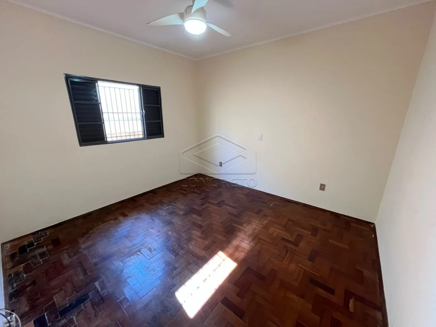 Alugar Casa / Padr&atilde;o em Len&ccedil;&oacute;is Paulista R$ 2.000,00 - Foto 6
