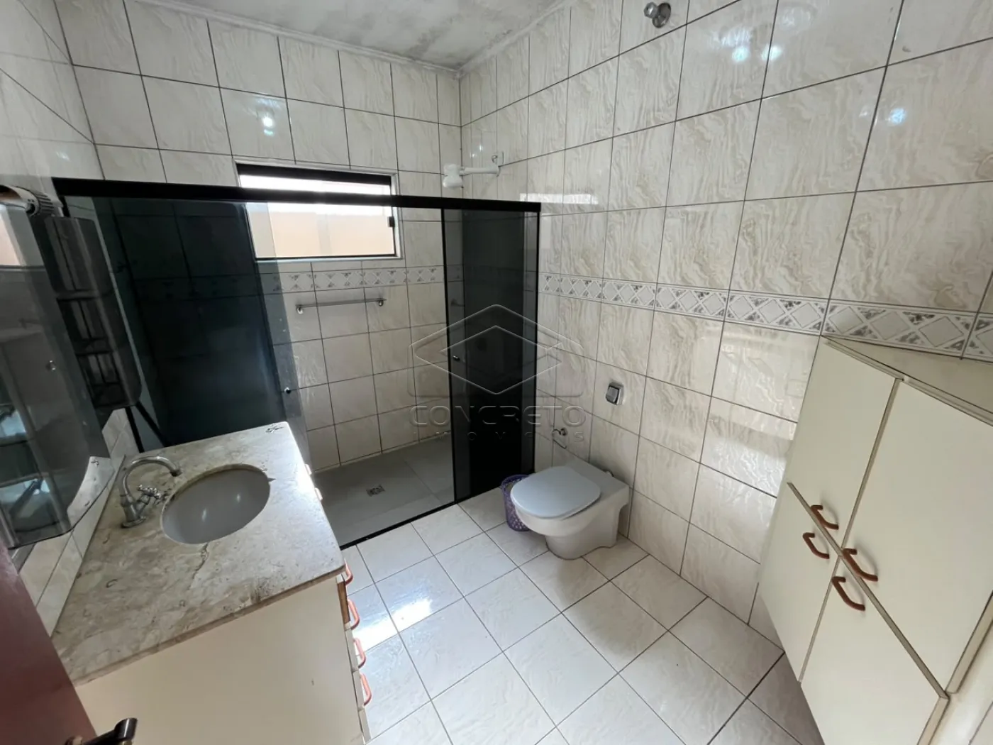 Alugar Casa / Padr&atilde;o em Len&ccedil;&oacute;is Paulista R$ 2.000,00 - Foto 5