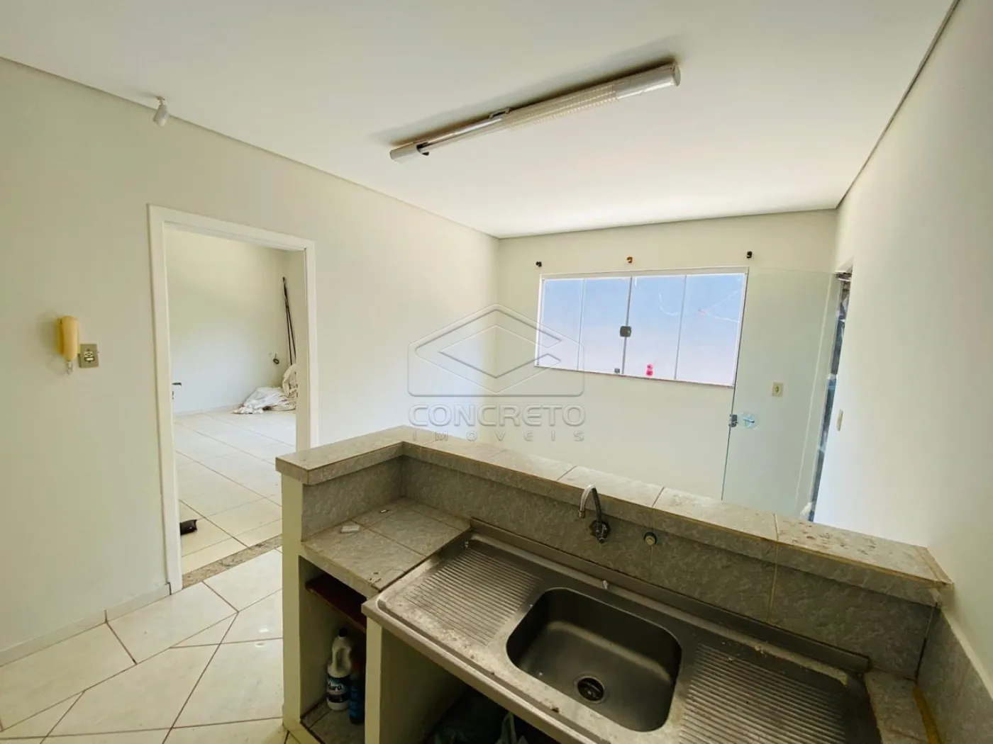 Alugar Casa / Padr&atilde;o em Len&ccedil;&oacute;is Paulista R$ 2.000,00 - Foto 6