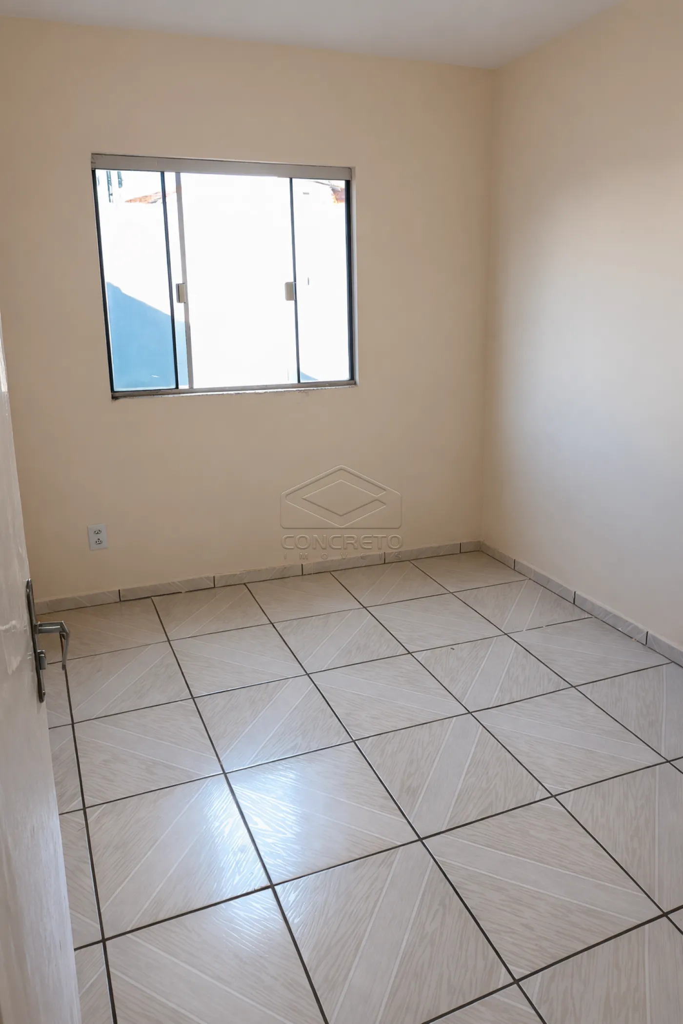 Alugar Casa / Padr&atilde;o em Len&ccedil;&oacute;is Paulista R$ 1.650,00 - Foto 6