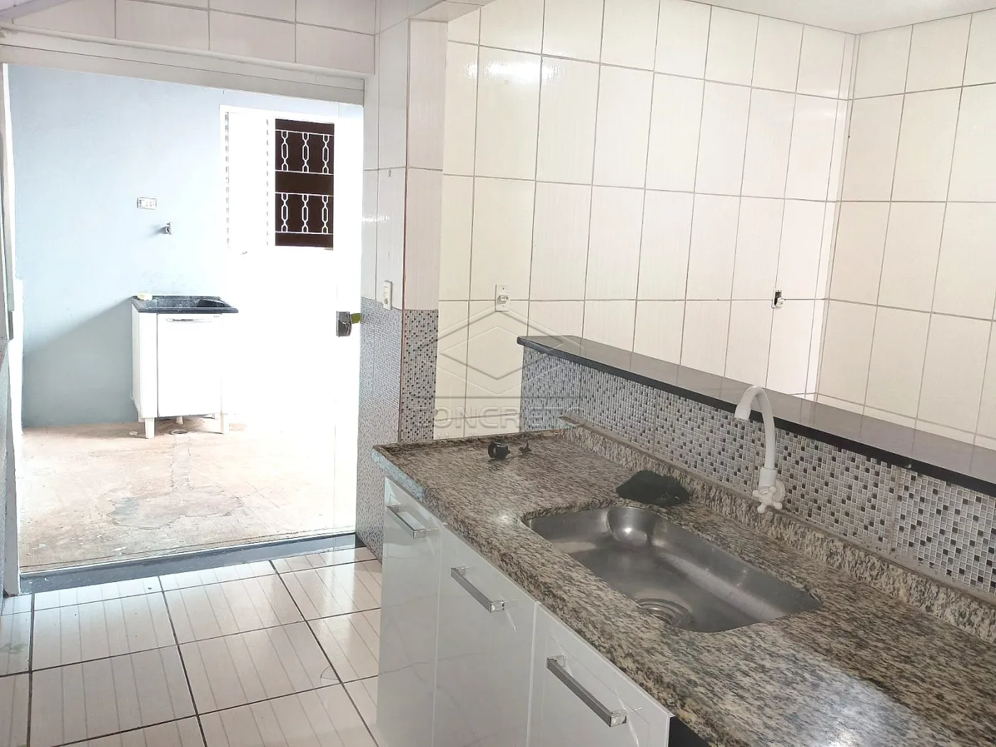 Alugar Casa / Padr&atilde;o em Len&ccedil;&oacute;is Paulista R$ 1.650,00 - Foto 7