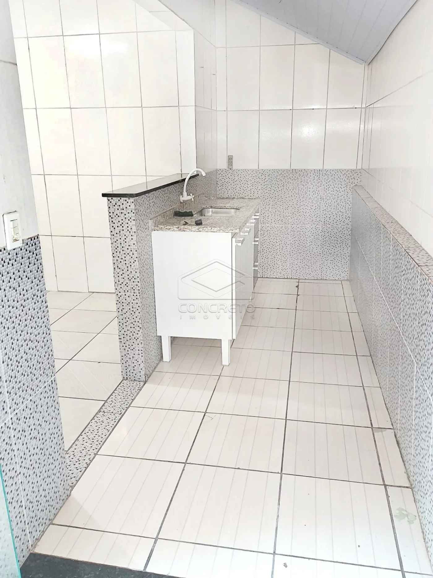 Alugar Casa / Padr&atilde;o em Len&ccedil;&oacute;is Paulista R$ 1.650,00 - Foto 8