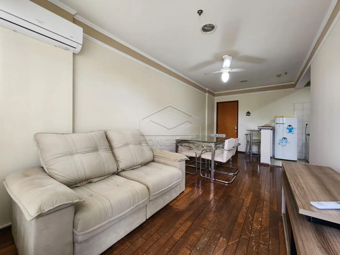 Alugar Apartamento / Padr&atilde;o em Ja&uacute; R$ 1.600,00 - Foto 2
