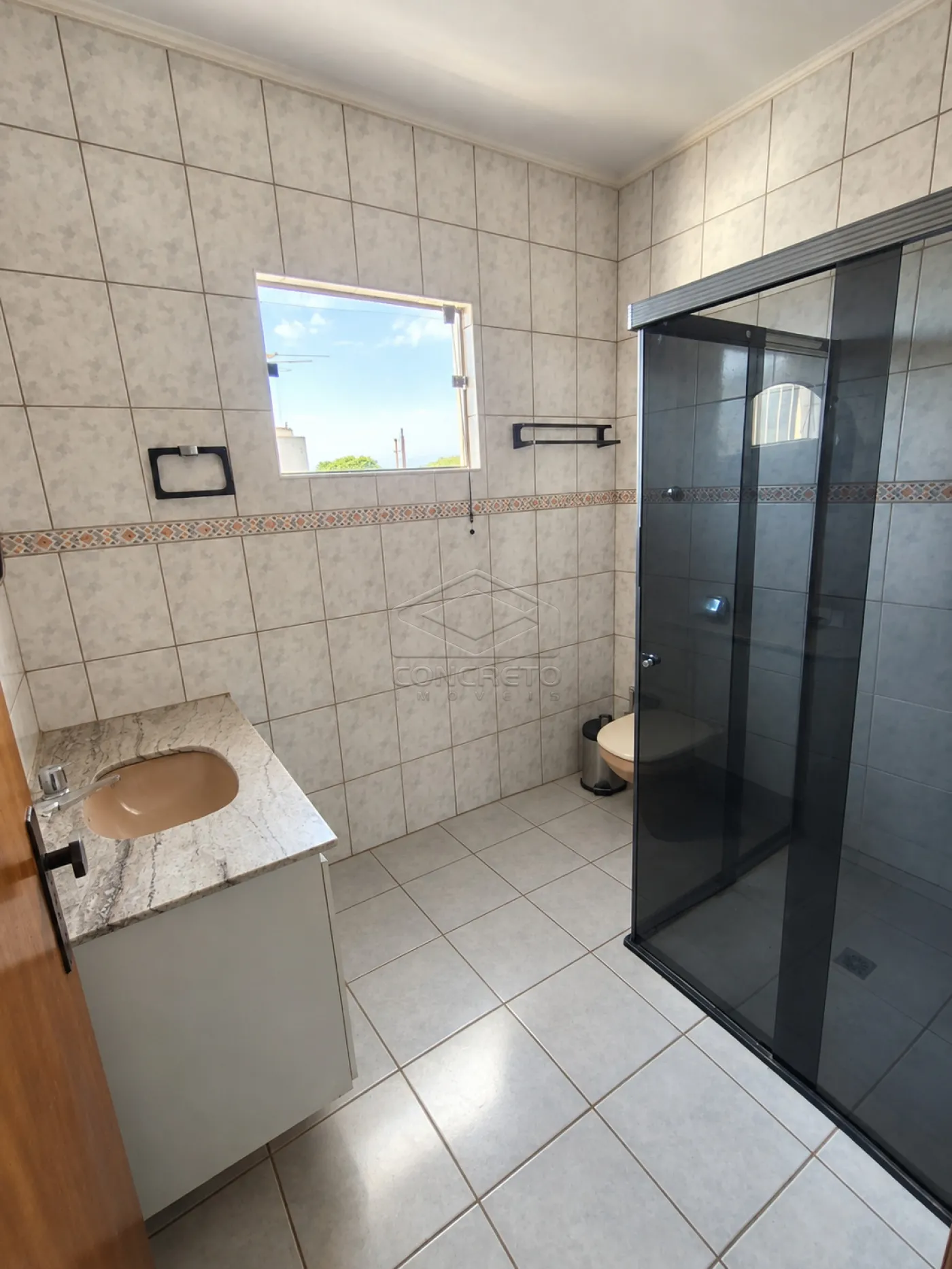 Alugar Casa / Padr&atilde;o em Len&ccedil;&oacute;is Paulista R$ 4.000,00 - Foto 5