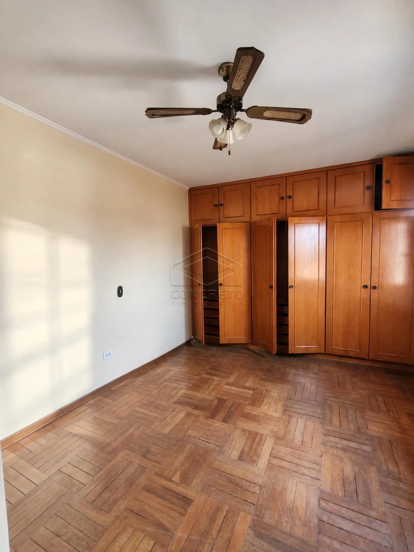 Alugar Casa / Padr&atilde;o em Len&ccedil;&oacute;is Paulista R$ 4.000,00 - Foto 17