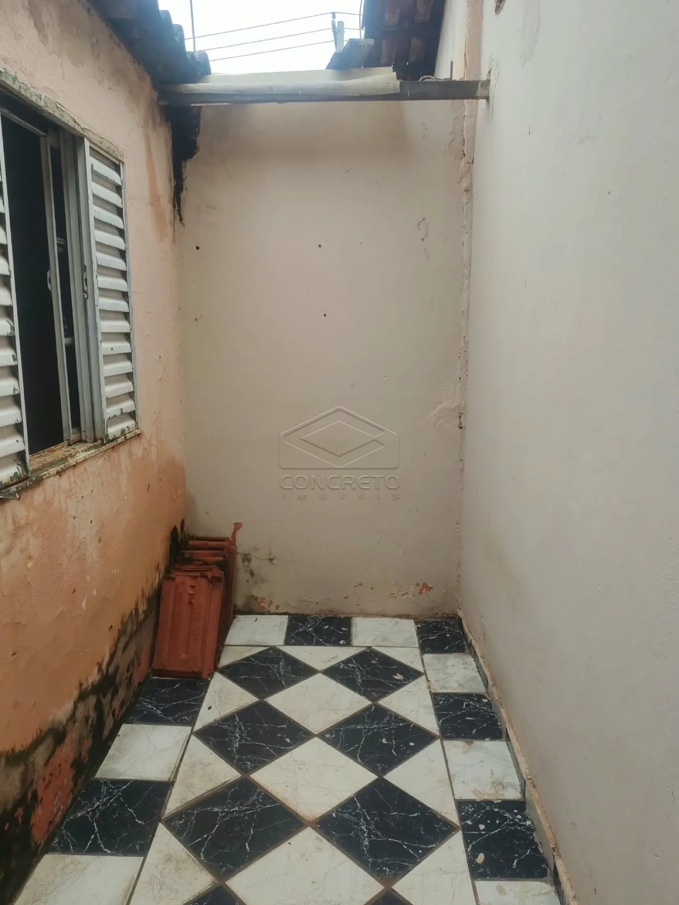 Alugar Casa / Padr&atilde;o em Len&ccedil;&oacute;is Paulista R$ 1.500,00 - Foto 6