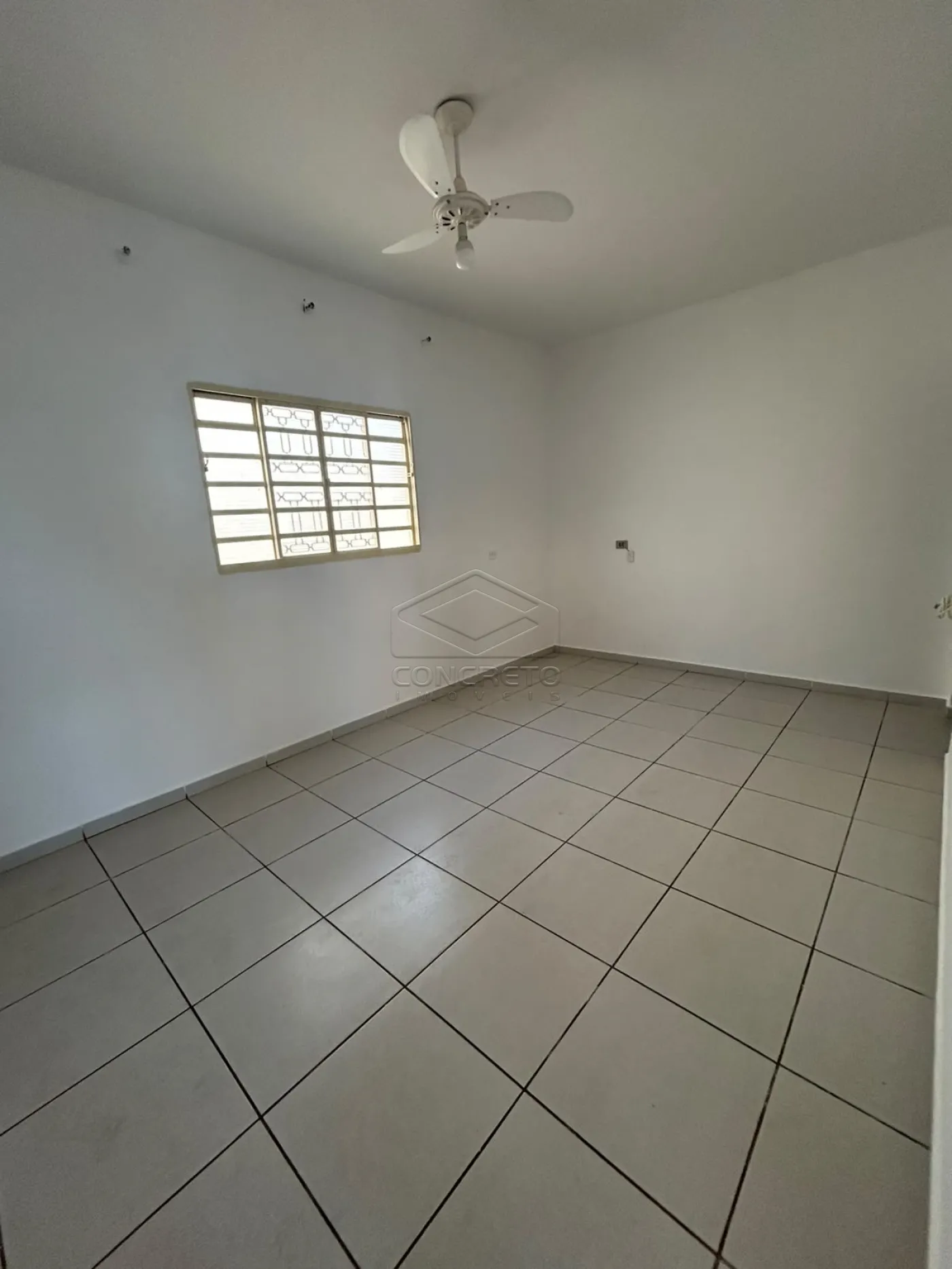 Alugar Casa / Padr&atilde;o em Len&ccedil;&oacute;is Paulista R$ 2.000,00 - Foto 8