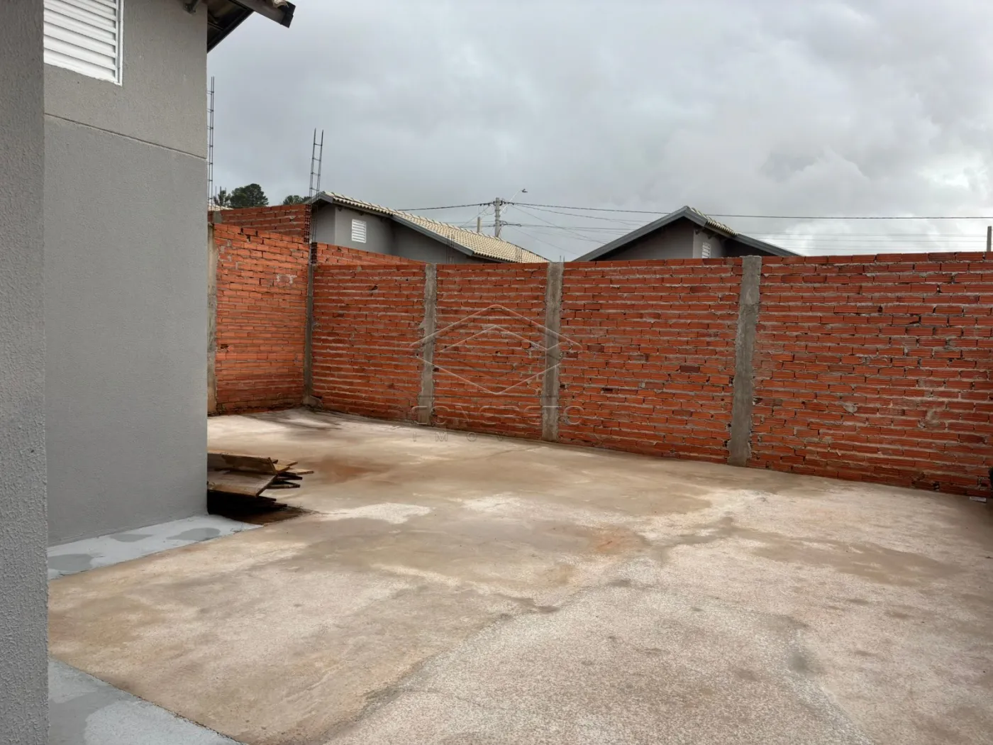 Alugar Casa / Padr&atilde;o em Len&ccedil;&oacute;is Paulista R$ 1.500,00 - Foto 9