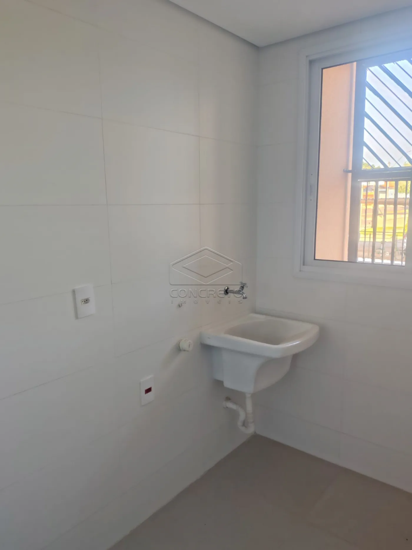 Alugar Apartamento / Padr&atilde;o em Len&ccedil;&oacute;is Paulista R$ 2.800,00 - Foto 4
