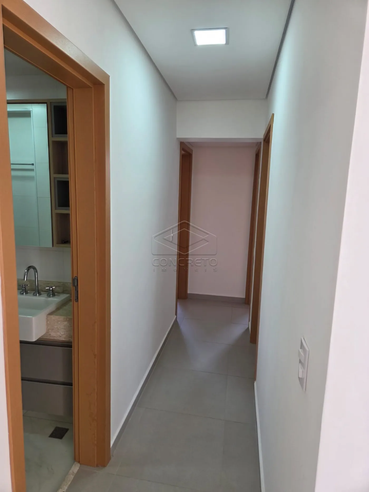 Alugar Apartamento / Padr&atilde;o em Len&ccedil;&oacute;is Paulista R$ 3.000,00 - Foto 2