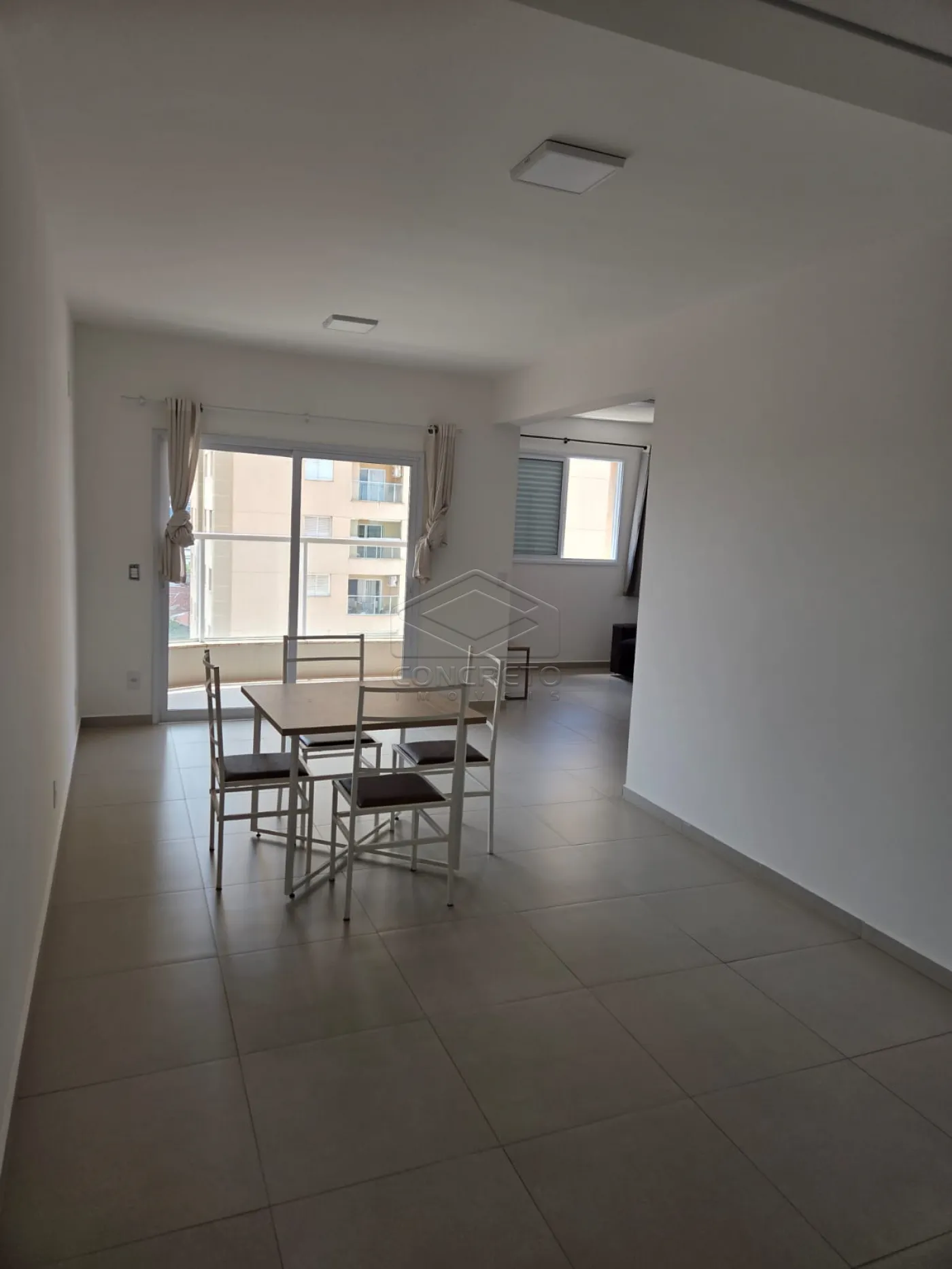 Alugar Apartamento / Padr&atilde;o em Len&ccedil;&oacute;is Paulista R$ 2.800,00 - Foto 1