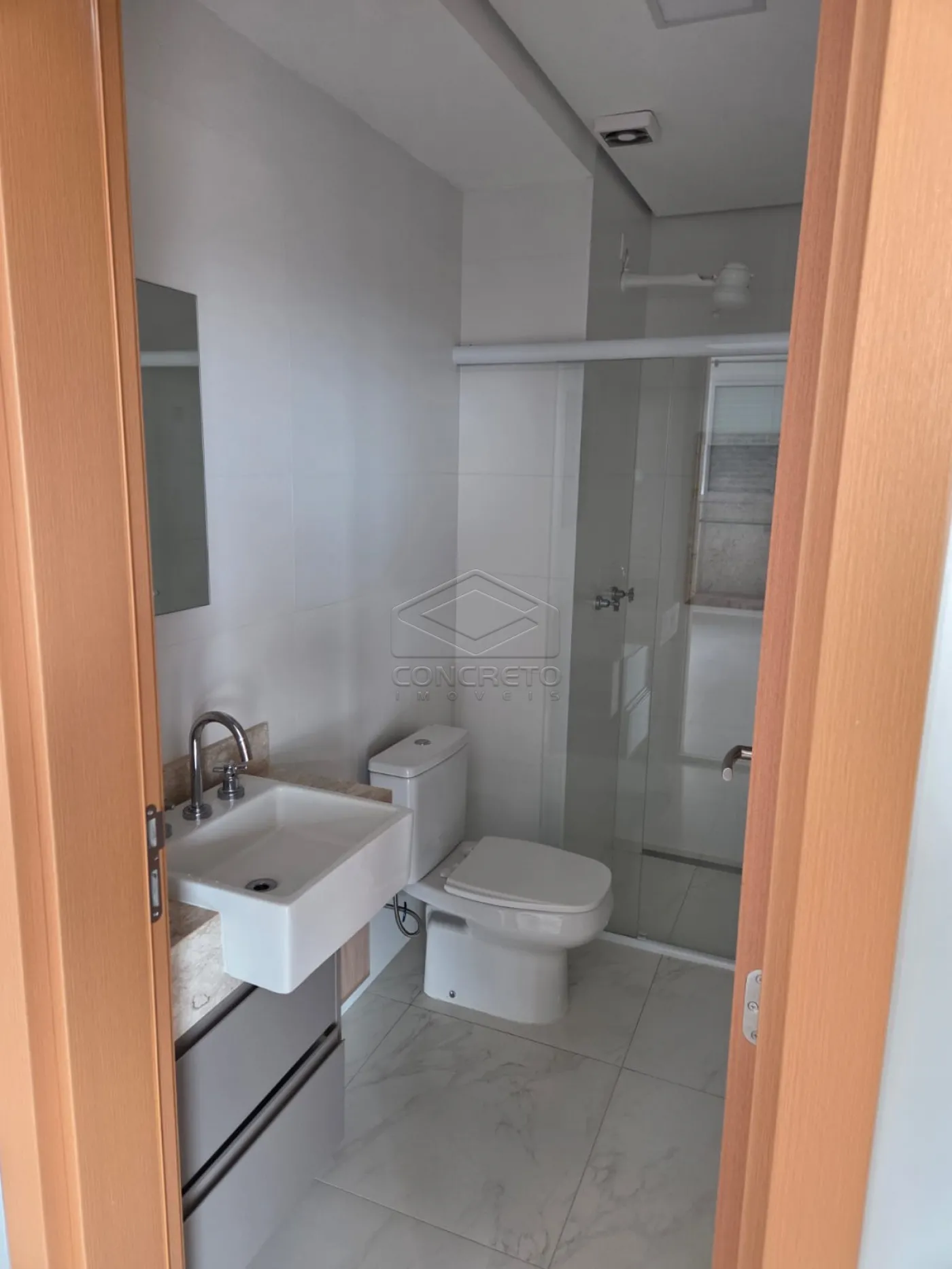 Alugar Apartamento / Padr&atilde;o em Len&ccedil;&oacute;is Paulista R$ 2.800,00 - Foto 3