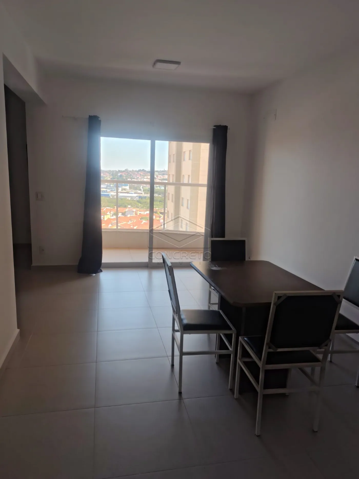 Alugar Apartamento / Padr&atilde;o em Len&ccedil;&oacute;is Paulista R$ 2.800,00 - Foto 1