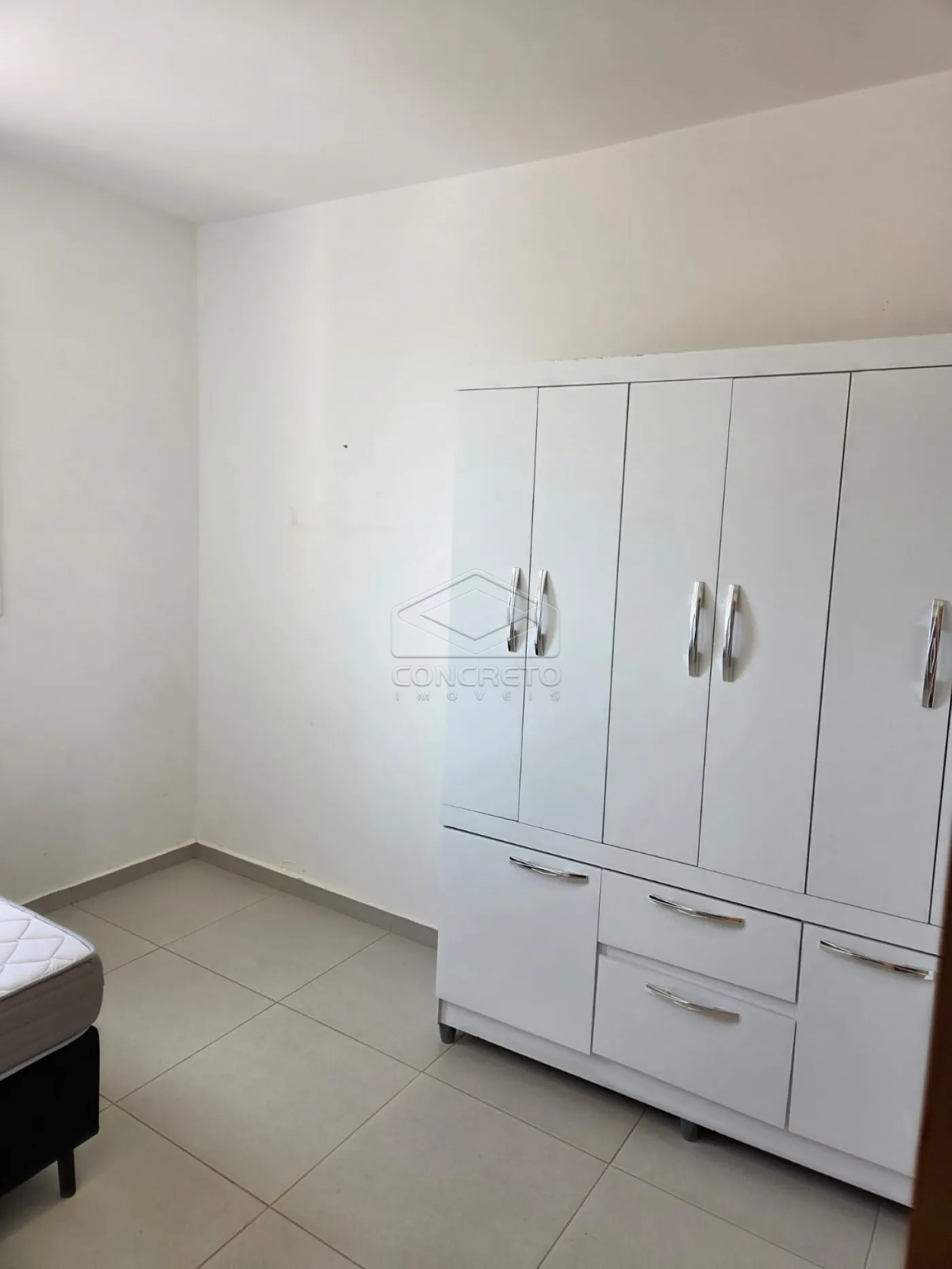 Alugar Apartamento / Padr&atilde;o em Len&ccedil;&oacute;is Paulista R$ 2.800,00 - Foto 4