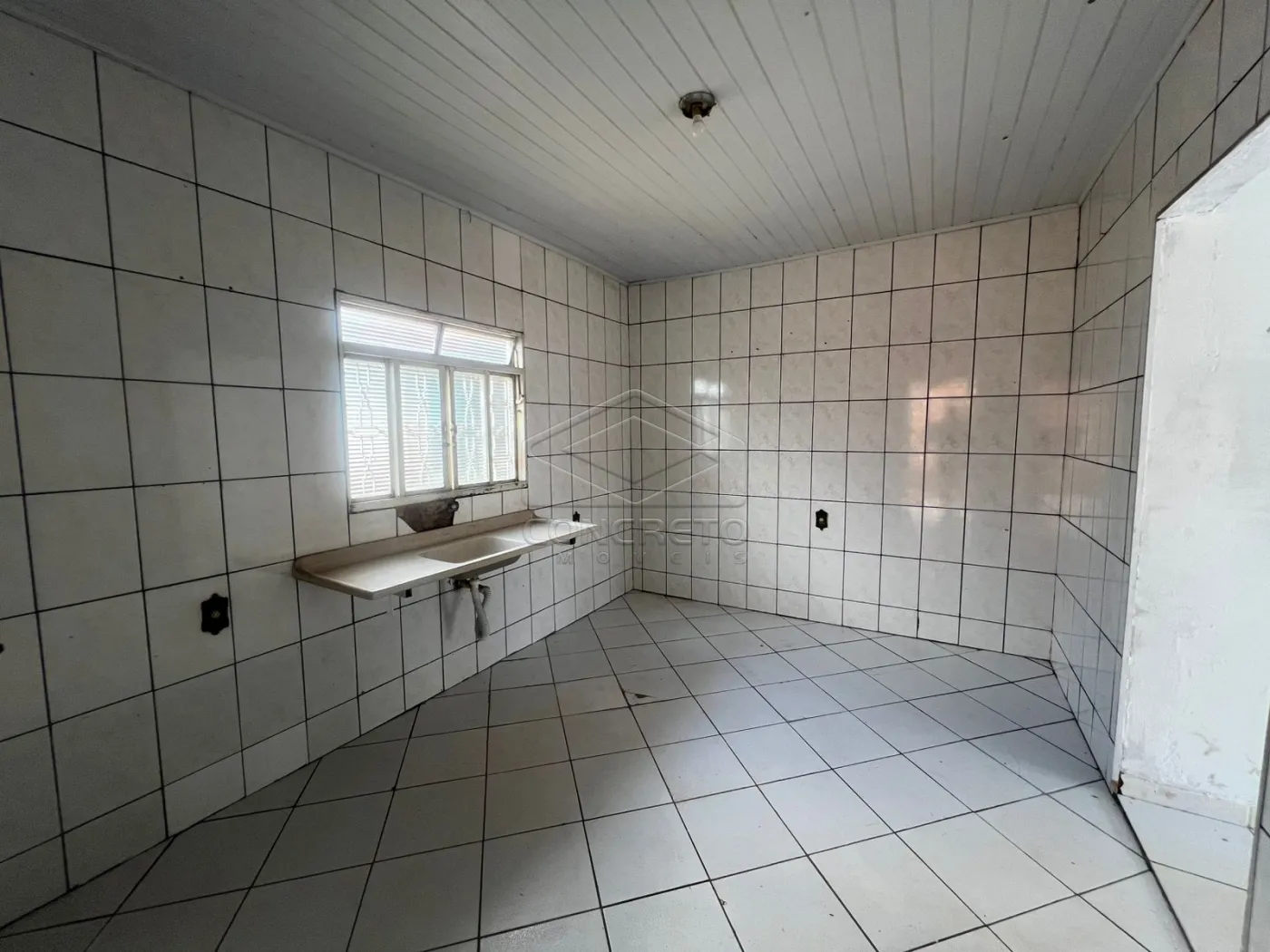 Comprar Casa / Padr&atilde;o em Len&ccedil;&oacute;is Paulista R$ 225.000,00 - Foto 5