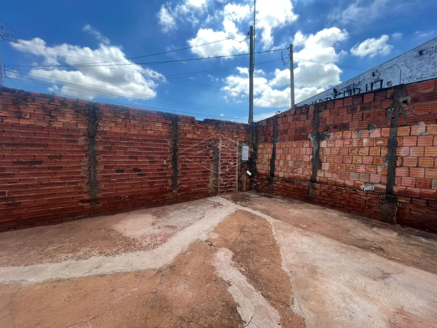 Comprar Casa / Padr&atilde;o em Len&ccedil;&oacute;is Paulista R$ 225.000,00 - Foto 9